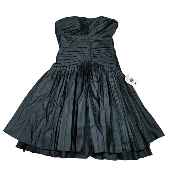 NWT HALSTON HERITAGE STRAPLESS IRIDESCENT TAFFETA PLEATED FOREST GREEN SIZE 2 - Picture 2 of 11